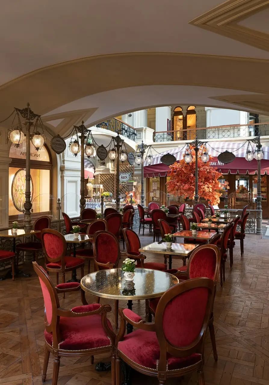 Пушкинъ у фонтана