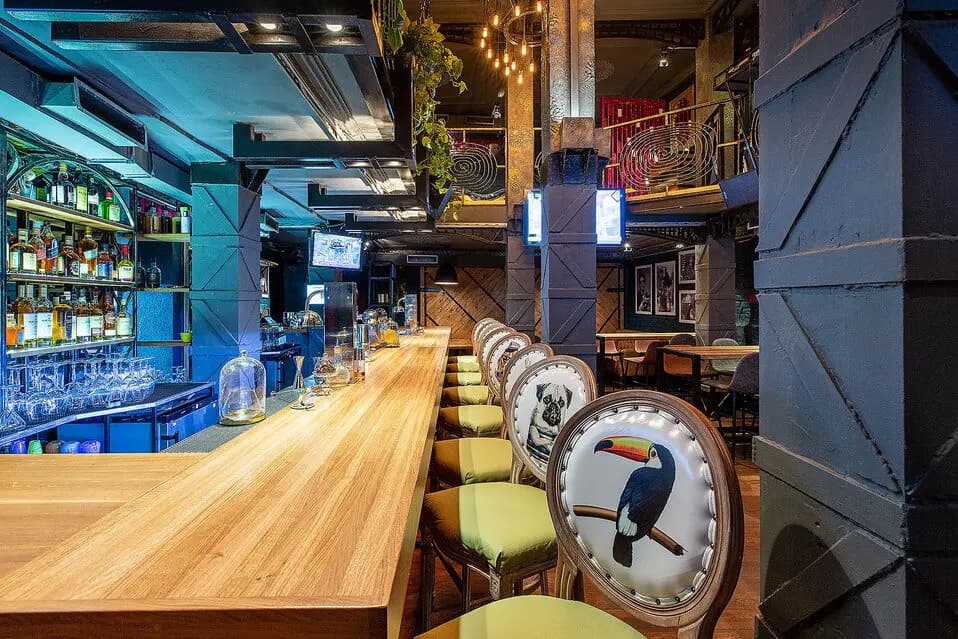 Зеленая собака