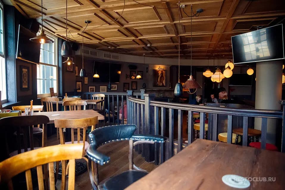 Свинья и роза