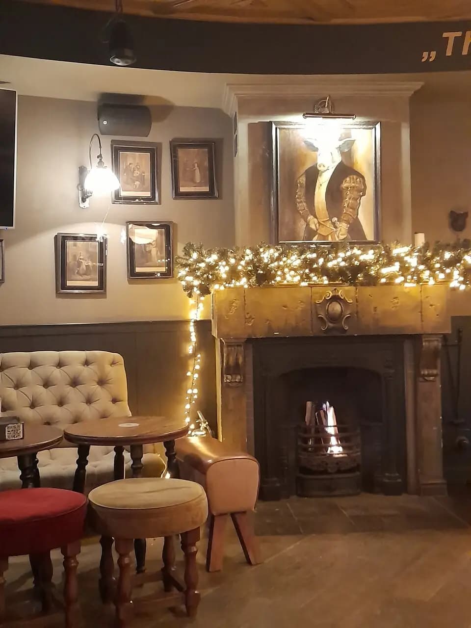 Свинья и роза