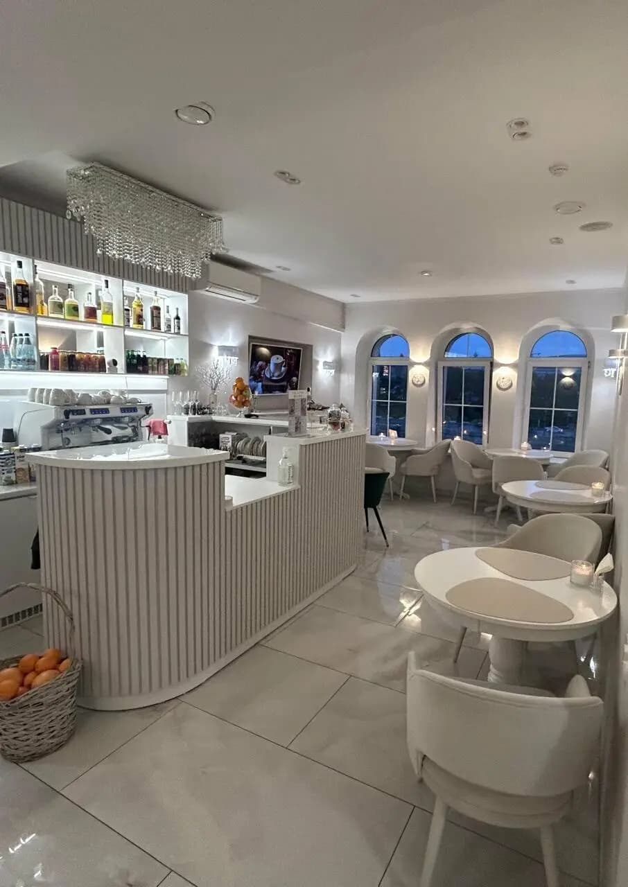 Ле кафе Блан