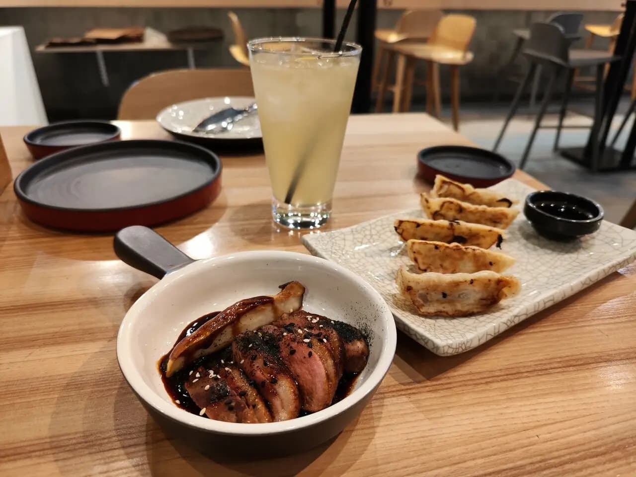 Ku: Рамен Изакая бар