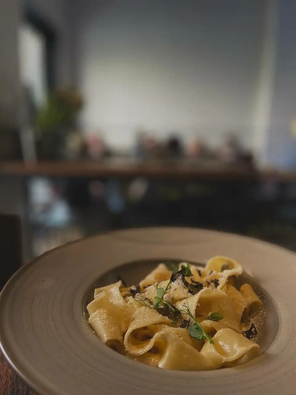 Пицца и вино