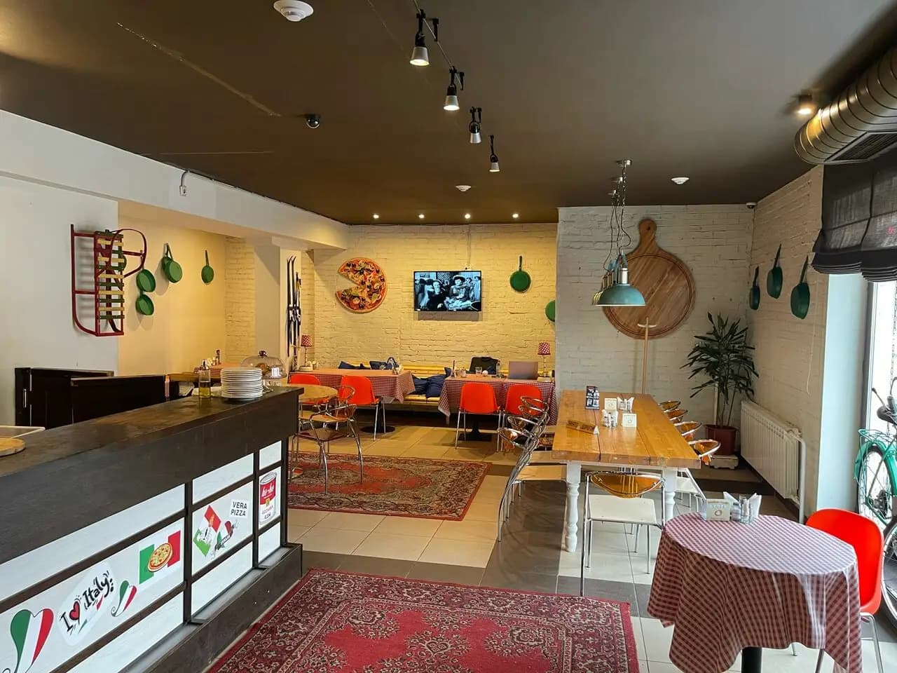 Пицца и Канноли