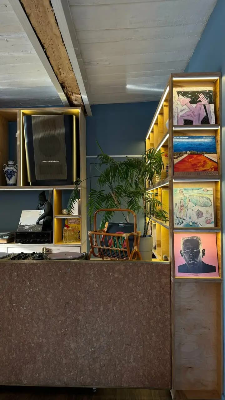 Неизвестный