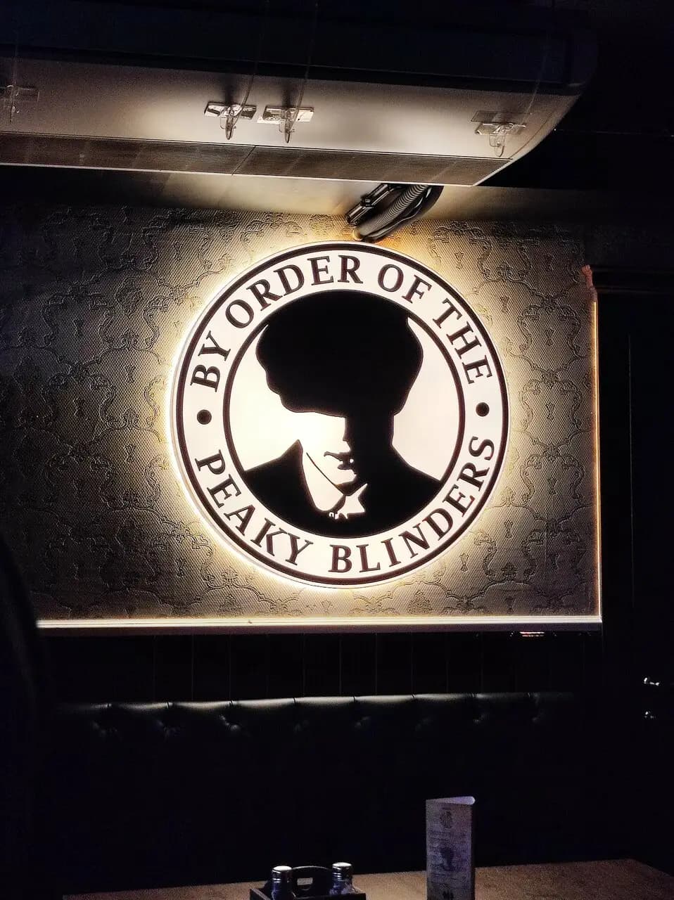 Острые козырьки