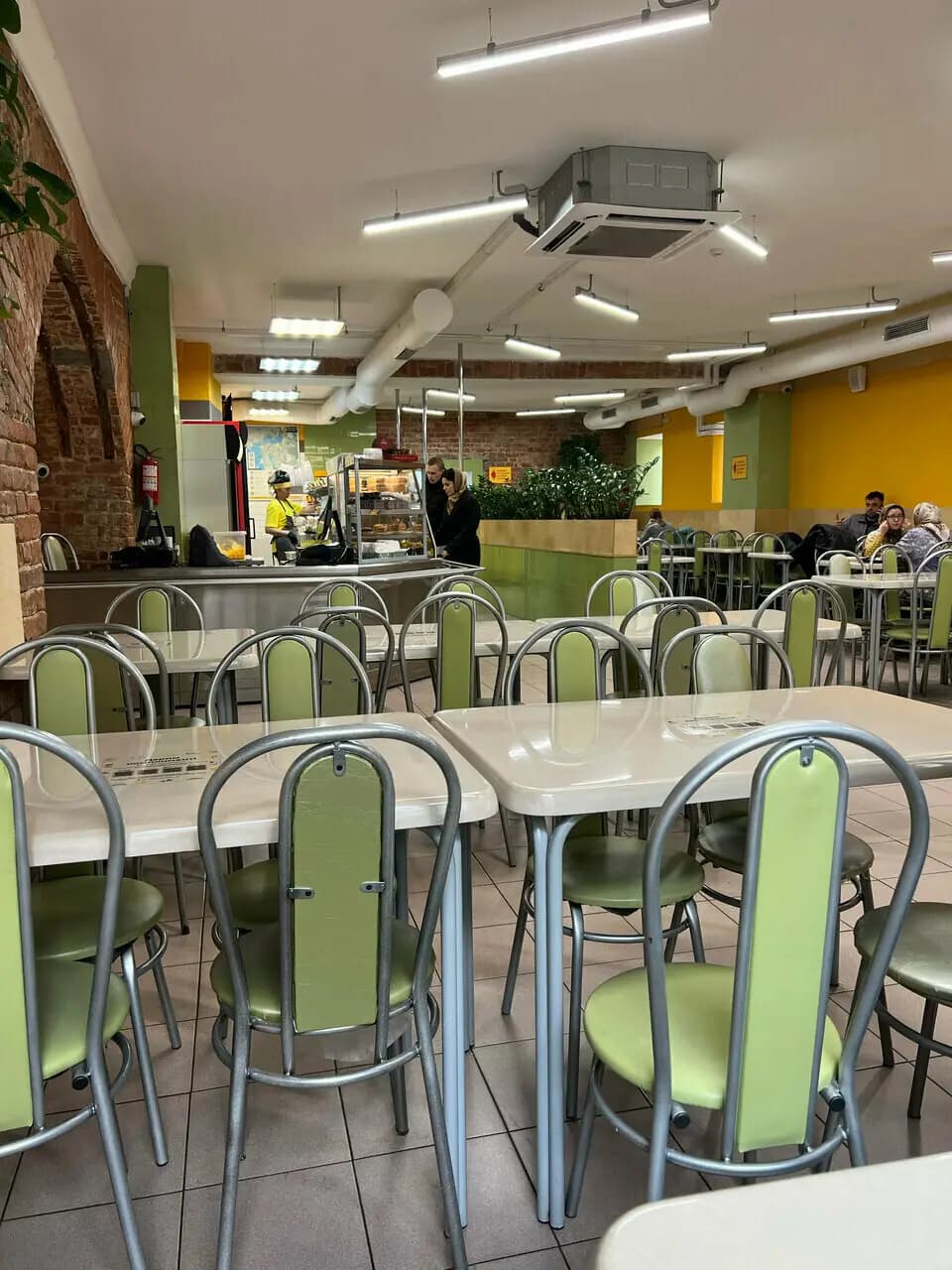 Домашняя столовая