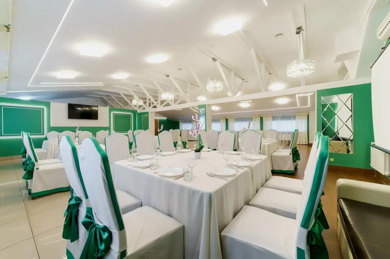 Кафе у озера