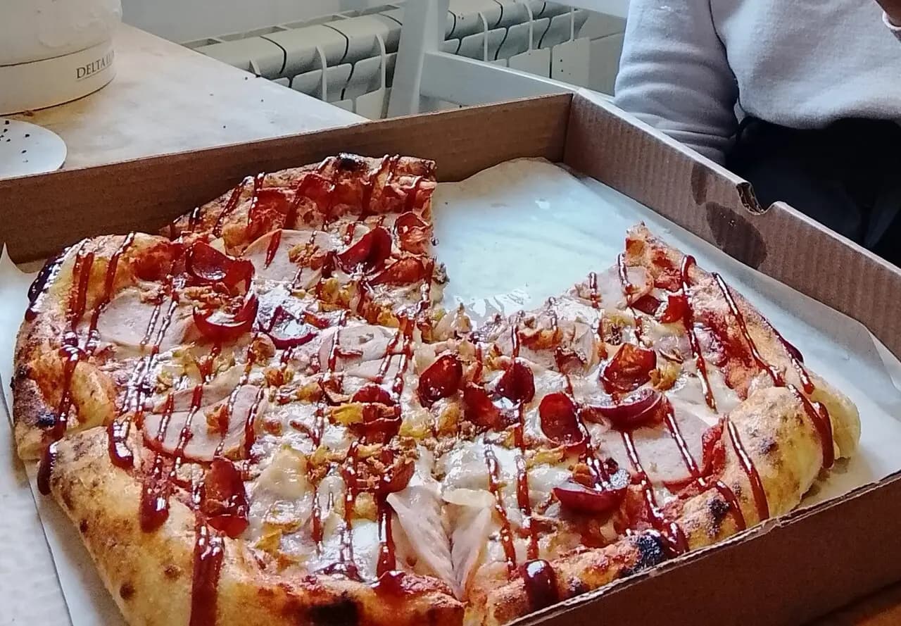 Пицца на дровах