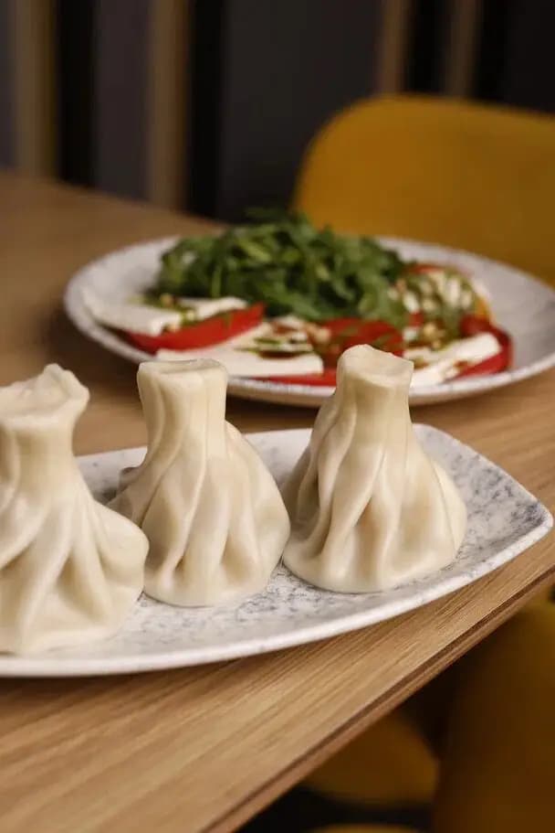 Хинкали и Вино